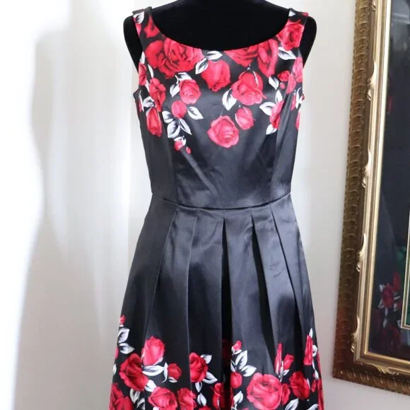White House Black Market Floral Dress – Size 8 - Picture 2 of 7